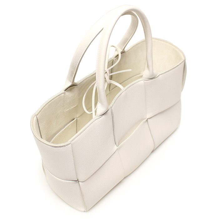 Bottega Veneta(보테가베네타) 652867 화이트 그레인 레더 인트레치오 위빙 아르코 스몰 토트백